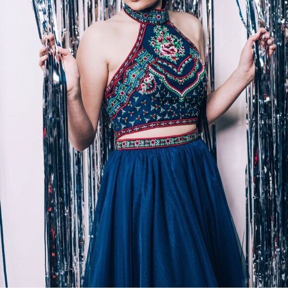 Sherri Hill Gown size 6 - Picture 1 of 15